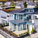 Bayview 4-bedroom Penthouse *