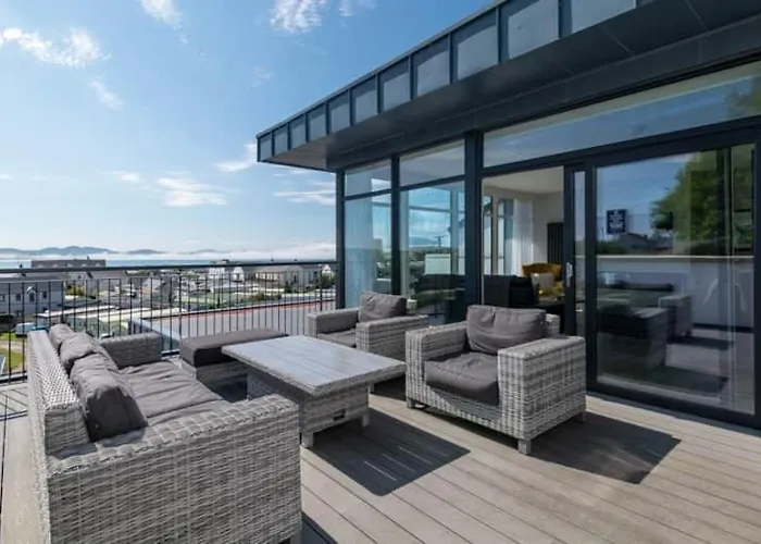 Bayview 4-bedroom Penthouse Ferienhaus