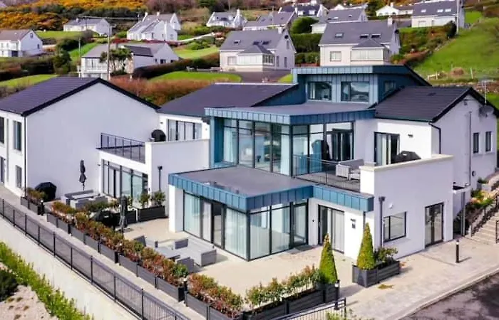 Bayview 4-bedroom Penthouse *