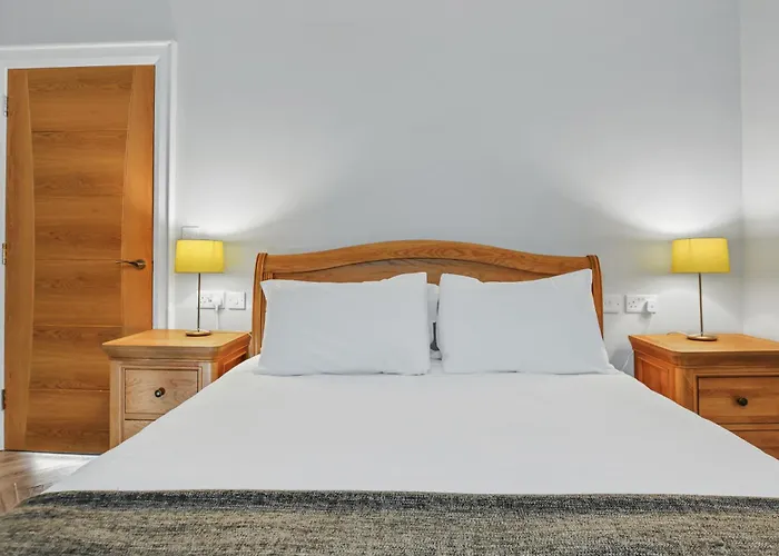 Bayview 4-bedroom Penthouse